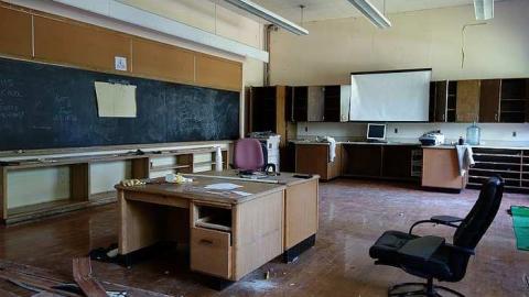 Define & Describe '16 - Arthur-Meighen-School82.jpg