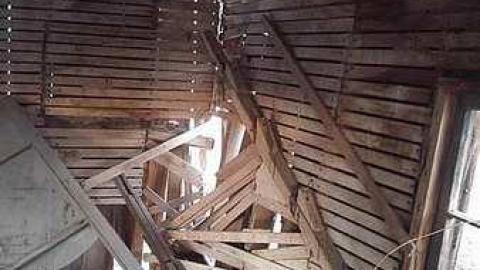  Farmhouse remains - Thorold-Playboy-Mansion39.jpg