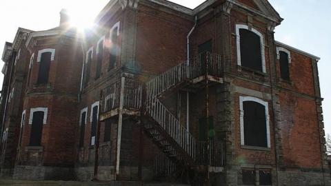 Century Manor - Century-Manor-Asylum19.jpg