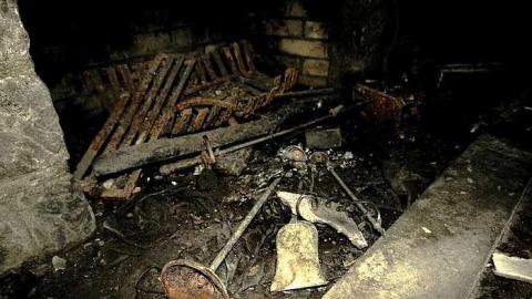 Old photos from my visit - 46-Meadowcliffe-Drive28.jpg