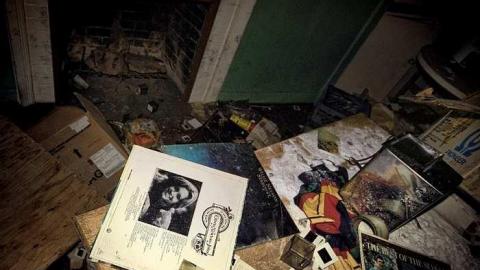 Old photos from my visit - 46-Meadowcliffe-Drive30.jpg