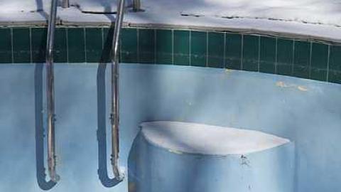 Grow Op Mansion - Abandoned-Grow-Op-Mansion--Drug-Dealers-Mansion--King-City120.jpg