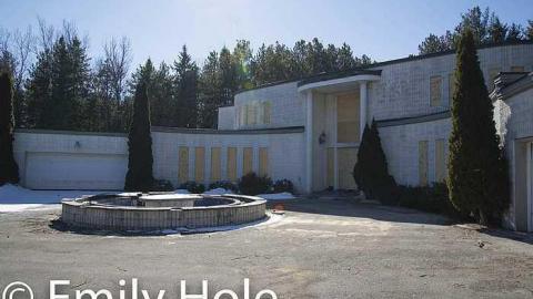 Grow Op Mansion - Abandoned-Grow-Op-Mansion--Drug-Dealers-Mansion--King-City124.jpg