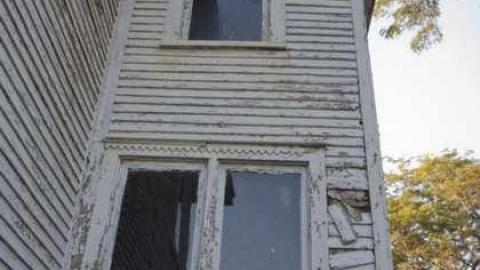 Aug 19 2011 - Stripped-Bare-Port-Burwell23.jpg