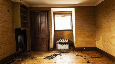 Life's a Party  - house17.jpg