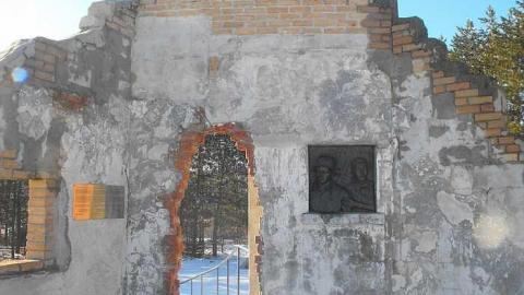 Szare Szeregi Monument - Szare-Szeregi-Monument4.jpg