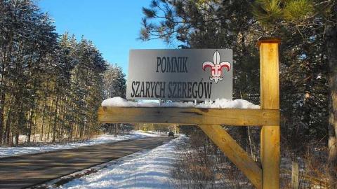 Szare Szeregi Monument - Szare-Szeregi-Monument5.jpg