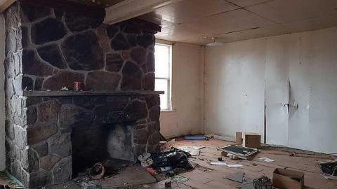 Cages and Toys - 20170326_184623.jpg