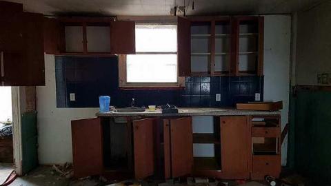 Cages and Toys - 20170326_184008.jpg