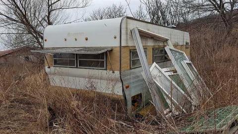 Cages and Toys - 20170326_184953.jpg