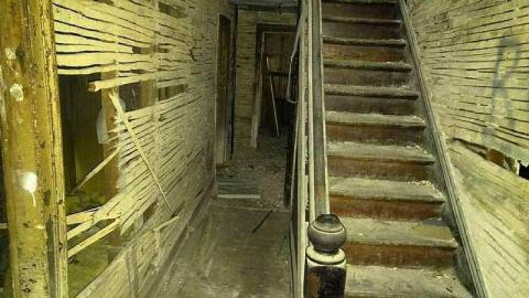 Highschool Trap House - Rev-William-Leeming-House15.jpg