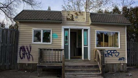 Sell 'em Fast - d-cardealer.jpg