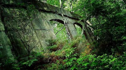 Depot Harbour  - Depot-Harbour-(ghost-town)3.jpg