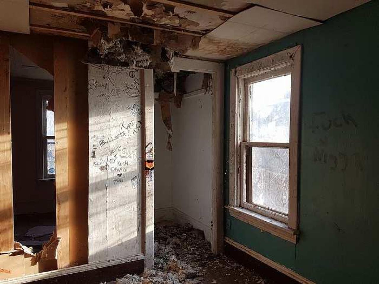 Beautiful Old House - Brook-Hill-Home123.jpg