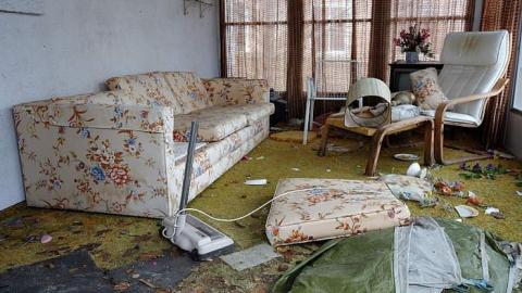 1 For 3 '17 - Mr.-and-Mrs.-Sauga24.jpg