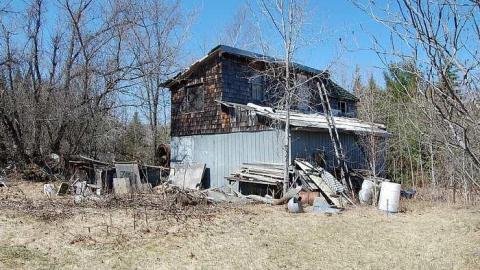 Red Cloud - Red-Cloud-(ghost-town)2.jpg