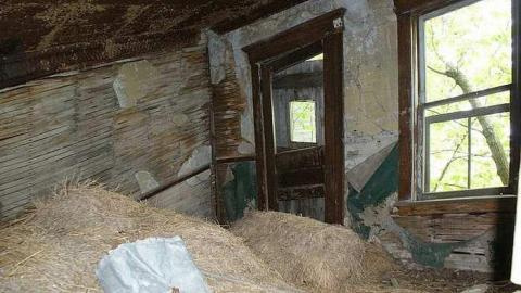 Photo from Caught before collapse