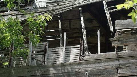 Photo from Caught before collapse