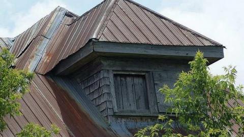 Caught before collapse - Lady-in-the-Window28.jpg