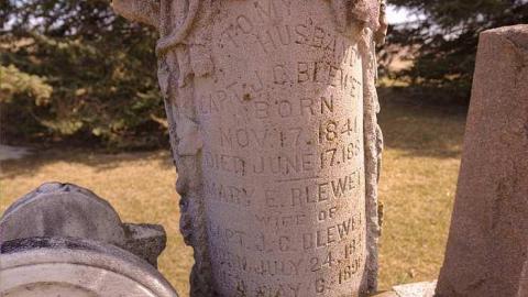 Death Hath No Sting - Summerville-Pioneer-Cemetery28.jpg