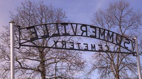 Death Hath No Sting - Summerville-Pioneer-Cemetery49.jpg