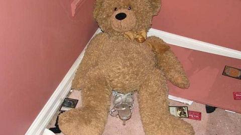 Poignant Memories - Someones-been-living-here21.jpg