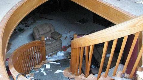 Poignant Memories - Someones-been-living-here48.jpg