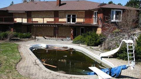 Poignant Memories - Someones-been-living-here28.jpg