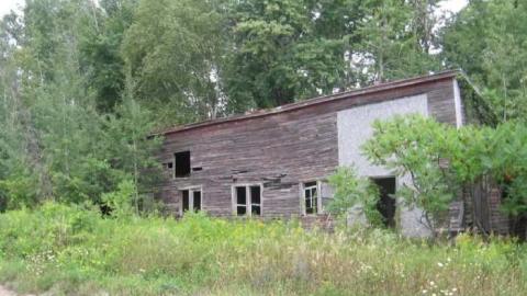 August 2011 - Old-Horse-Stable-Tiny-Beaches5.jpg