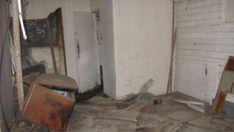 August 2011 - Old-Horse-Stable-Tiny-Beaches8.jpg