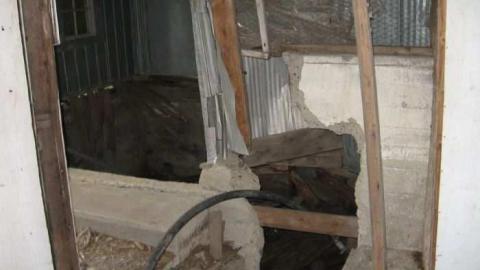 August 2011 - Old-Horse-Stable-Tiny-Beaches9.jpg