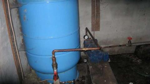 August 2011 - Old-Horse-Stable-Tiny-Beaches18.jpg