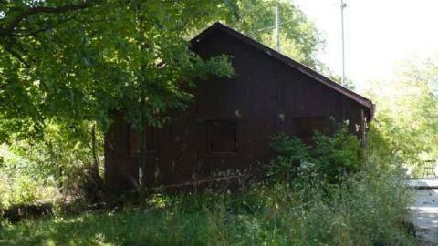 Shop & Barn - Fireplace-Villa30.jpg