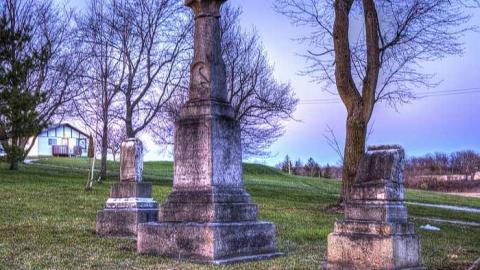 New Credit Pioneer Cemetery photo 5