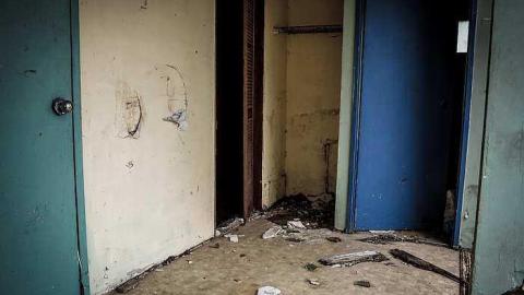 House Remains - This-Guy-Stunk26.jpg