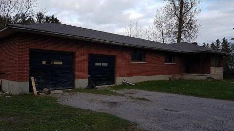 Another Abandoned Bungalow photo 3