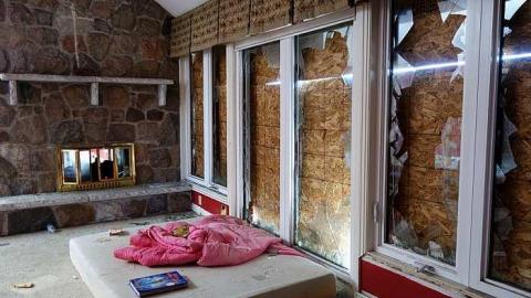 Greatest Dad Alive '17 - Someones-been-living-here78.jpg