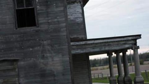 Rustic and Decayed - The-Hull-House34.jpg