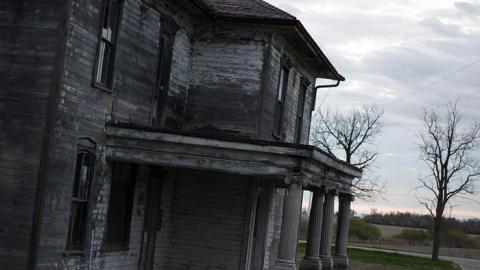 Rustic and Decayed - The-Hull-House35.jpg