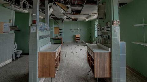 Watch out for that Dog - St-Catharines-General-Hospital248.jpg