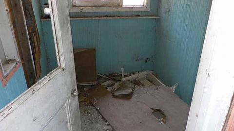 Nature blowing holes in this o - SAM_1115.jpg