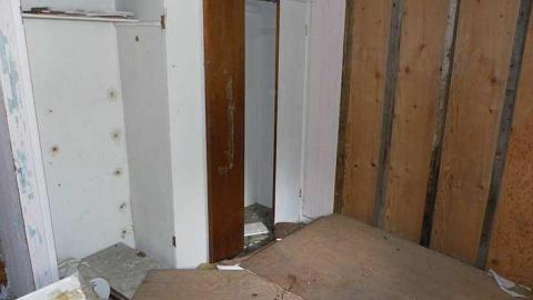 Nature blowing holes in this o - SAM_1116.jpg