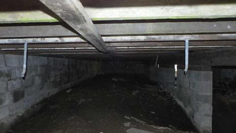 Nature blowing holes in this o - SAM_1129.jpg