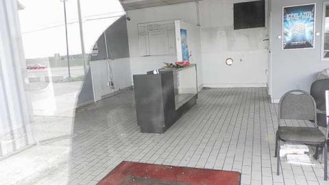 No more emisions - Car-shop7.jpg