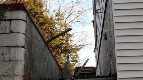 Old Garage in Gravenhurst - Old-Gravenhurst-Garage5.jpg