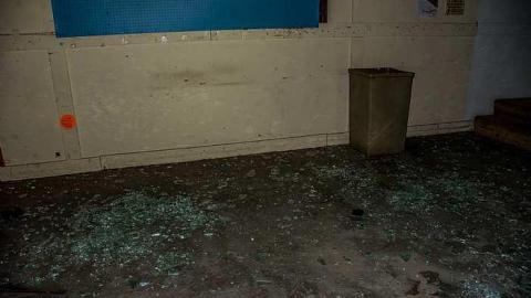 Flea Market - g-0-5.jpg