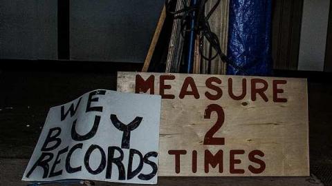 Flea Market - w-0-14.jpg