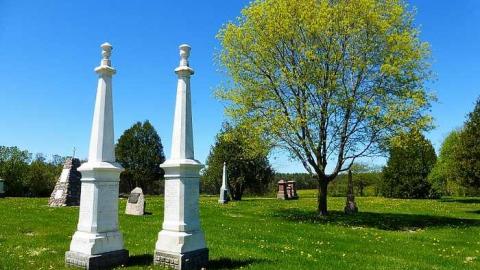 Middletown - Middletown-Pioneer-Cemetery13.jpg