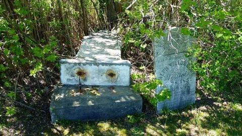 Middletown - Middletown-Pioneer-Cemetery45.jpg