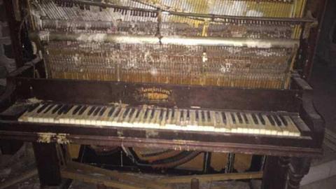 Left To The Vultures - Left-to-the-Vultures-(house)23.jpg